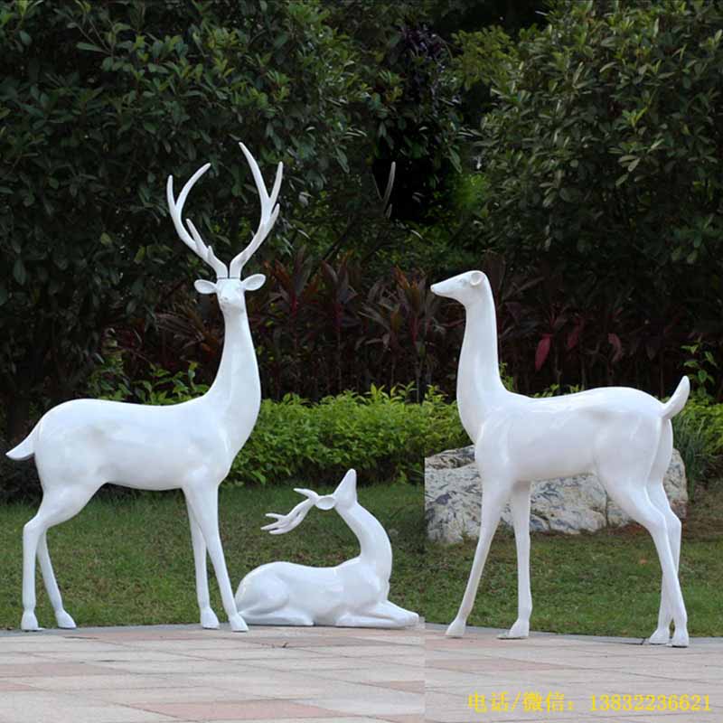 户外婚庆美陈圣诞鹿玻璃钢动物白麋鹿雕塑定制厂家